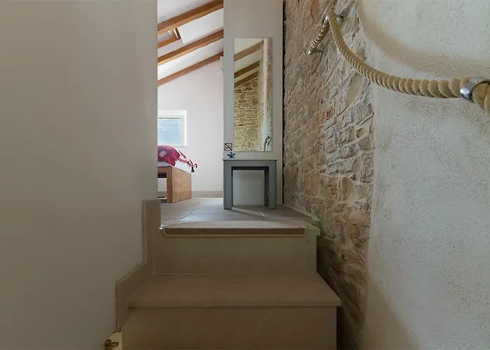 Luxury House *