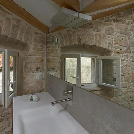 Luxury House * Bale