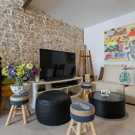 Luxury House * Bale